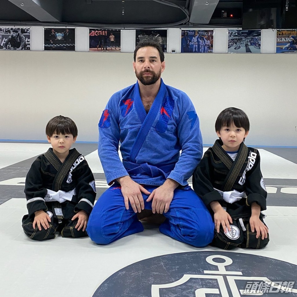 周汶錡亦不時會在IG貼老公和囝囝合照。